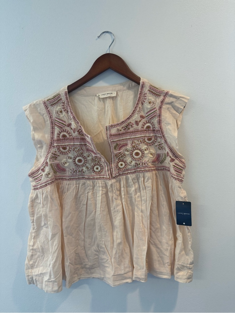 NWT Super cute!! Lucky Brand Cream Embroidered Top